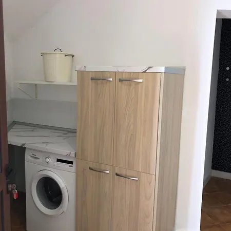 Acogedor A And B - *