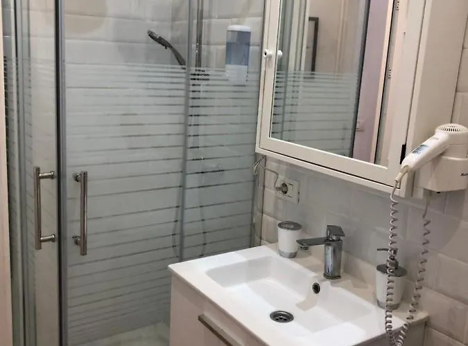 Acogedor A And B - *