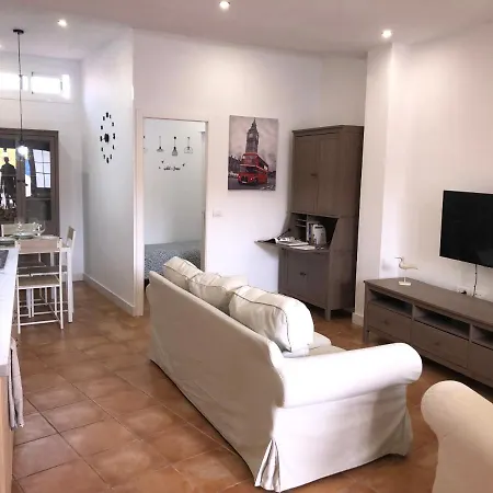 Acogedor Piso En 1-b Wifi Appartamento *